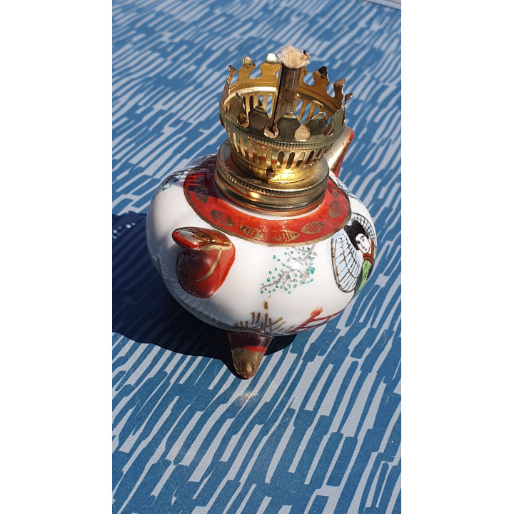 Lampa naftowa